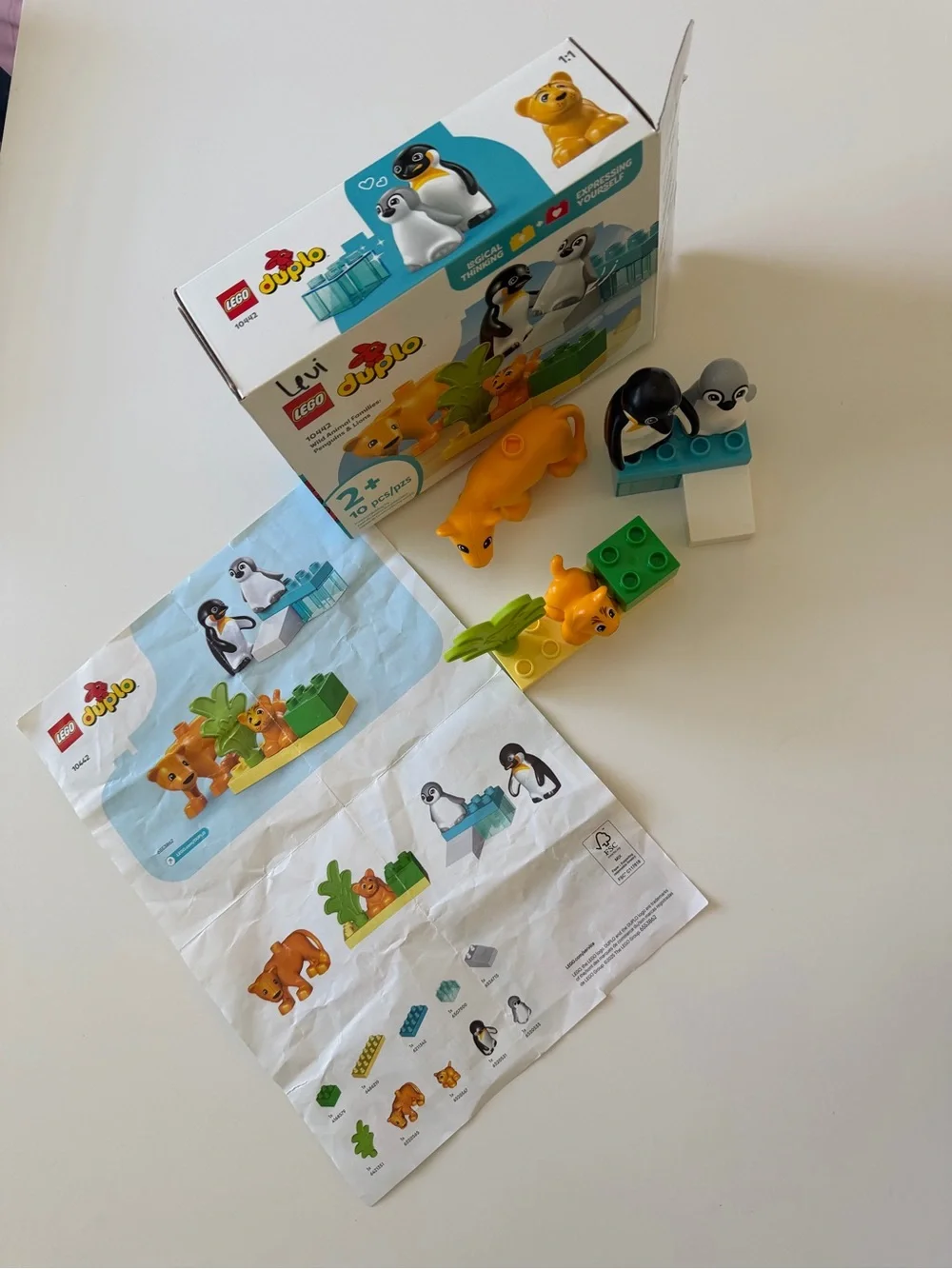 Lego Duplo Wild Animal Families: Penguins & Lions for 2 years plus-all 10 pieces